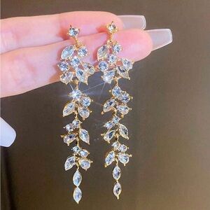 Sparkling Rhinestone Tassle Earrings Gold Trim Silver Rhinestone